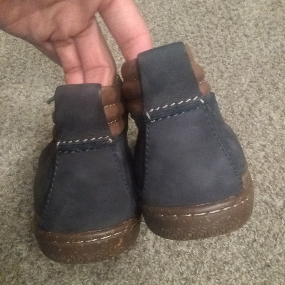 Clarks shoes - Picture 3 of 5